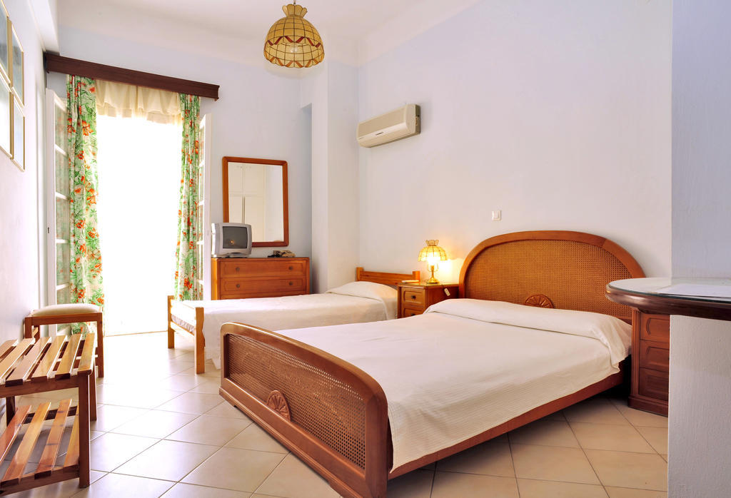 Sea Colours Rooms & Apartments แอร์มูโปลี ห้อง รูปภาพ