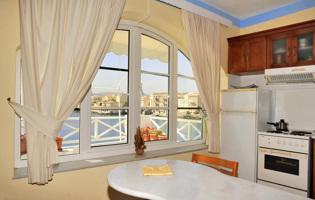 Sea Colours Rooms & Apartments แอร์มูโปลี ห้อง รูปภาพ