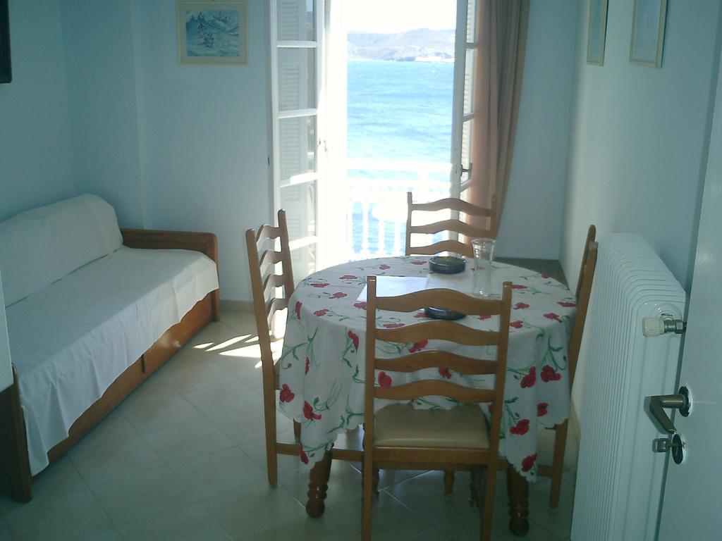 Sea Colours Rooms & Apartments แอร์มูโปลี ห้อง รูปภาพ